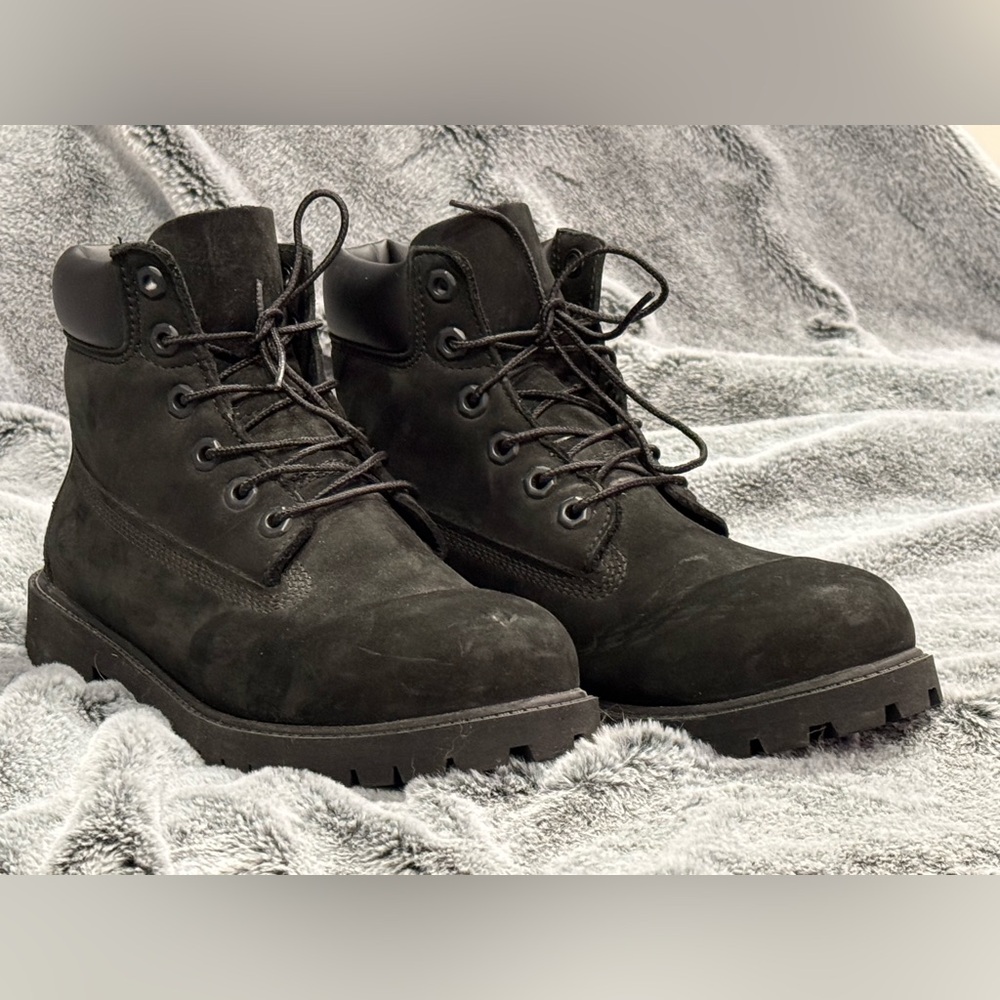 Black Timberland boots size 6
